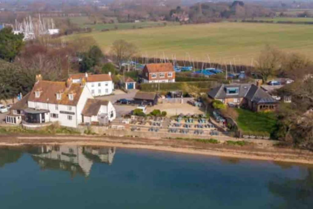 The Sails Villa East Wittering Dış mekan fotoğraf